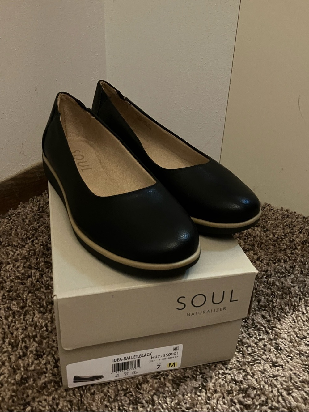 Naturalizer Black Wedge Ballet Flats with Cream Trim